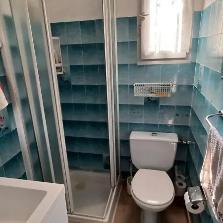 2 Pieces A Saint Aygulf-frejus Daire Fréjus